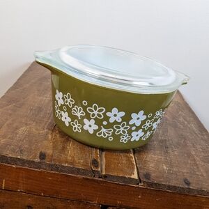Vintage Pyrex CRAZY DAISY Spring Blossom Green Round Casserole and Lid